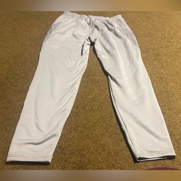 Like NEW! Under Armour Light Gray Athletic Men M jogger bottom pocket active - Picture 9 of 9